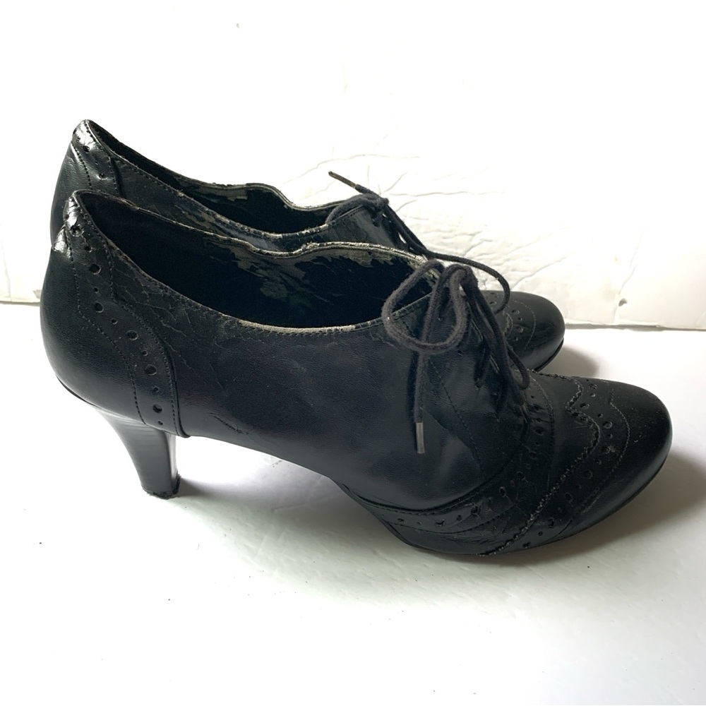 Predictions Black Oxford Heeled Booties Size 9